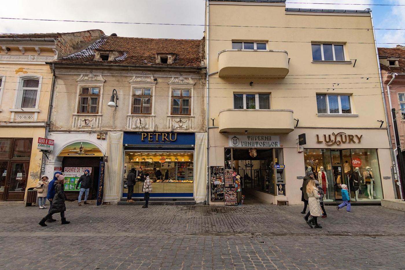 Old Town By Mm Host Apartment Brasov Exterior photo