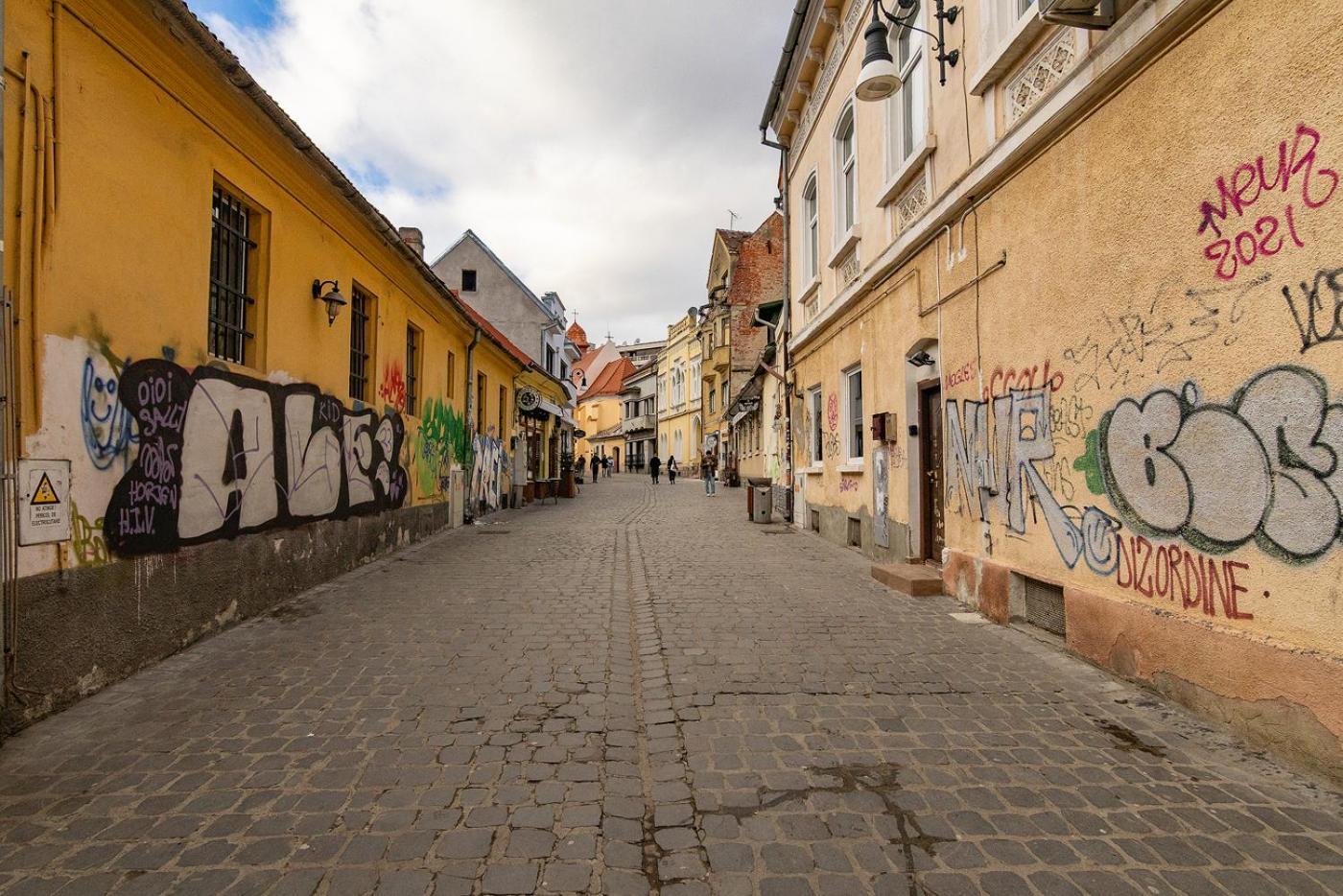 Old Town By Mm Host Apartment Brasov Exterior photo