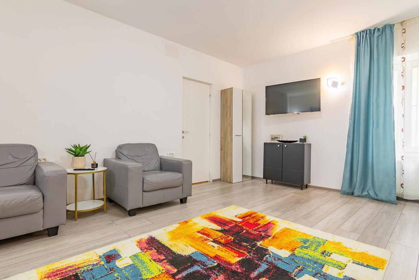 Old Town By Mm Host Apartment Brasov Exterior photo